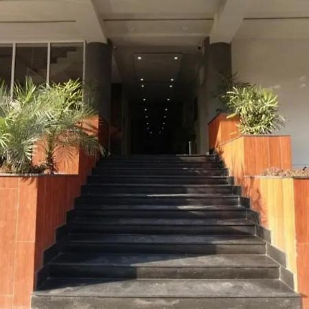 Furnished One-Bedroom Apartment For Rent Lahore Ngoại thất bức ảnh